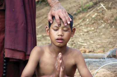 Standfoto aus Buddhas lost children
